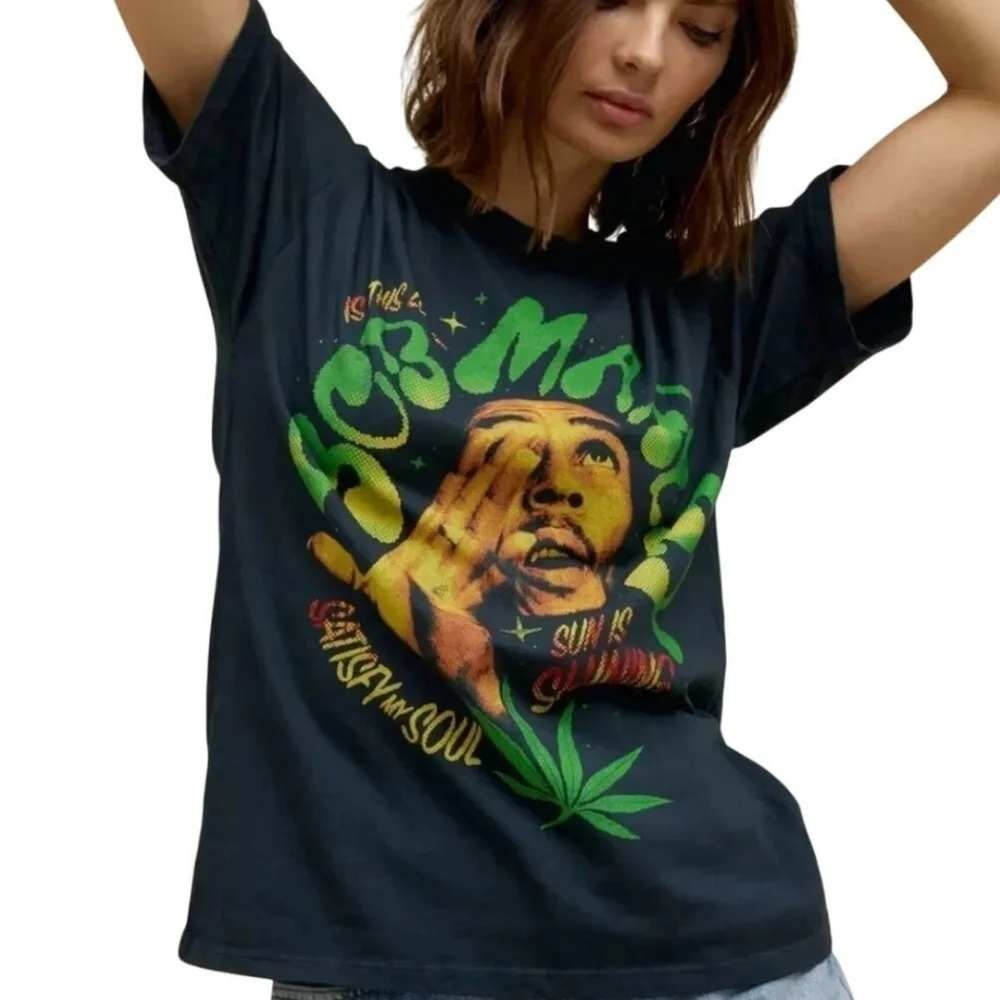 134 Daydreamer Bob Marley Sun Is Shining Graphic Tee (Small, Charcoal Black NWT)